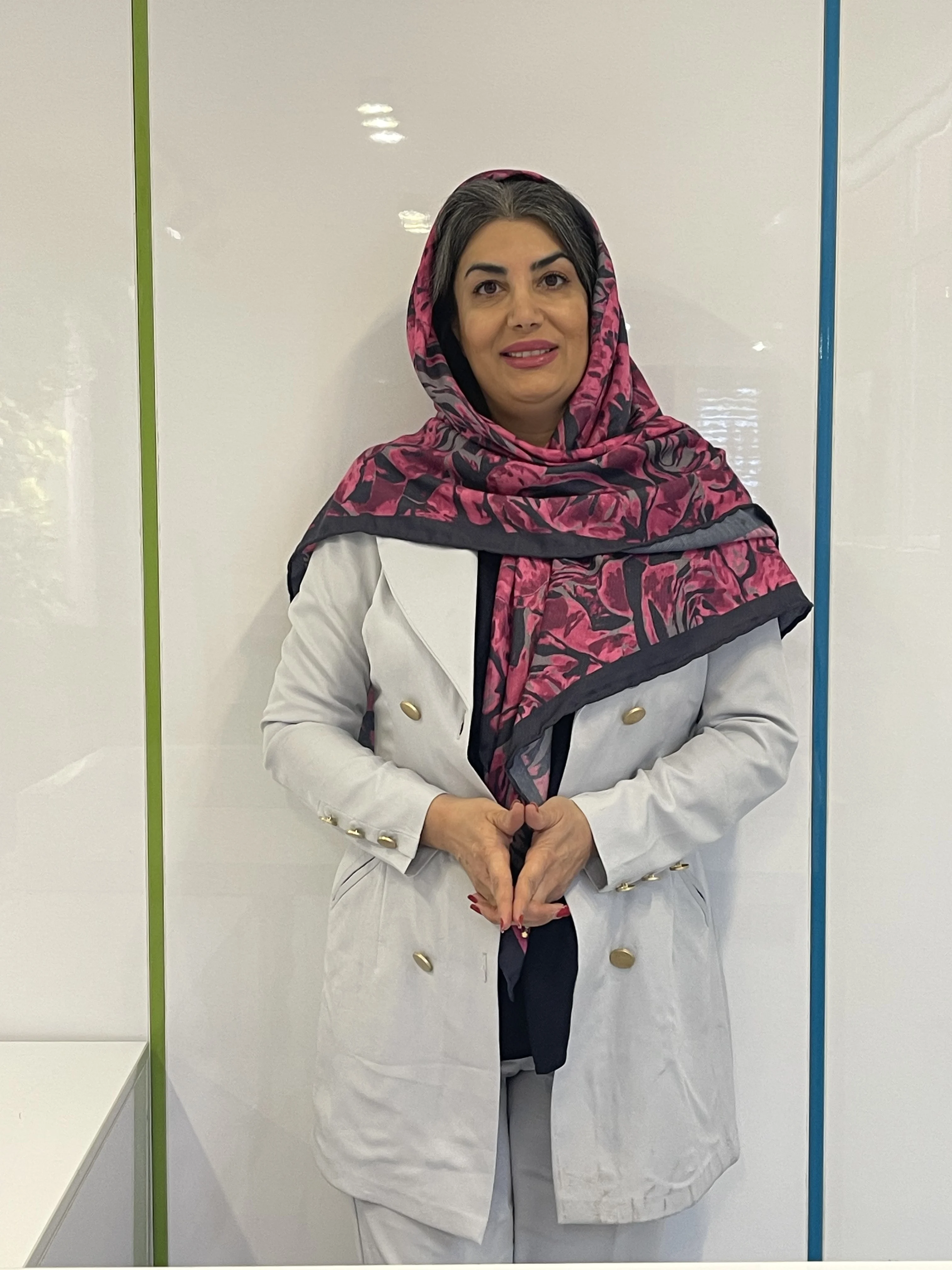 منیره لچینانی