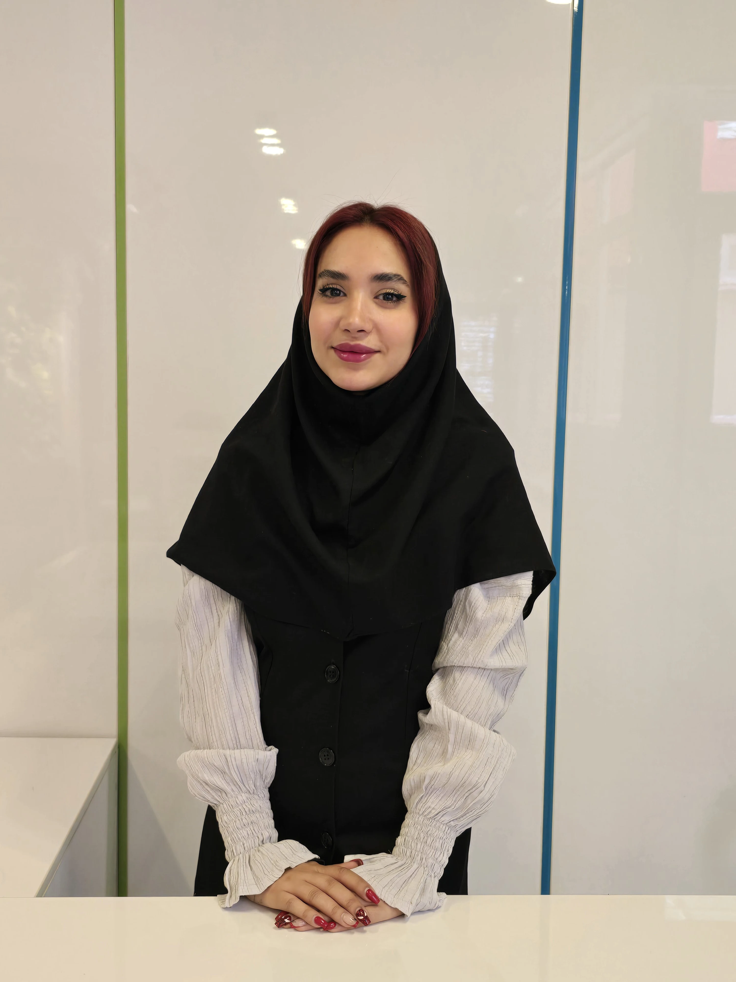مونا خوشنود